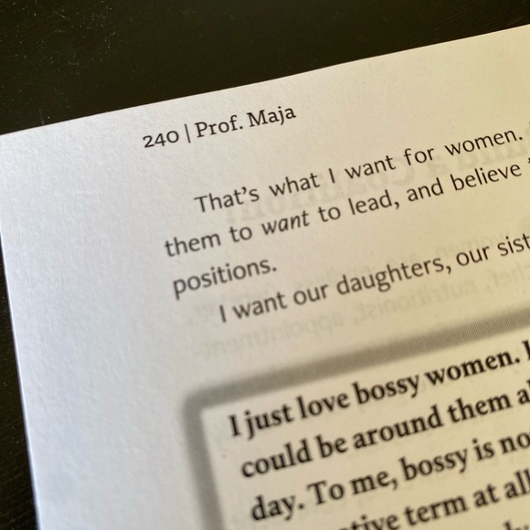 3/$12 🇨🇦 Hey Ladies Stop Apologizing by Maia Jovanivic book - Picture 4 of 4